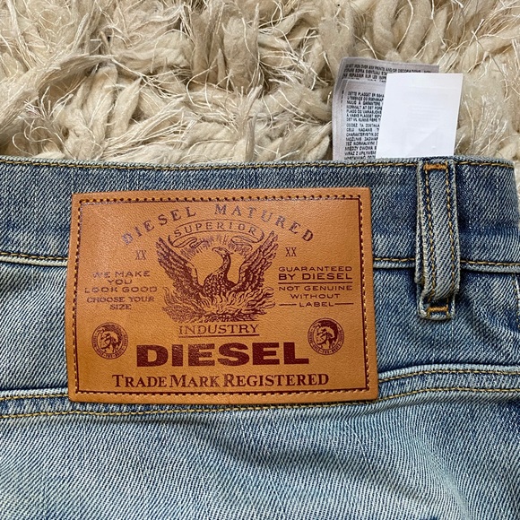 DIESEL flared button fly jeans sz 36/28 NWOT - Picture 4 of 5